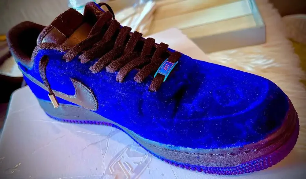 Custom NIKE LV AF1 · :Black leather with blue. Velvet overlay - Picture 3 of 5